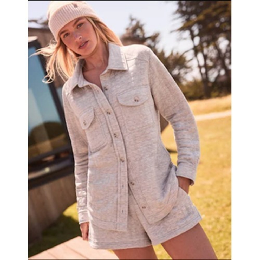 TravisMathew Womens Small Jacket Cloud‎ Coastal Quilted Shacket Button Up